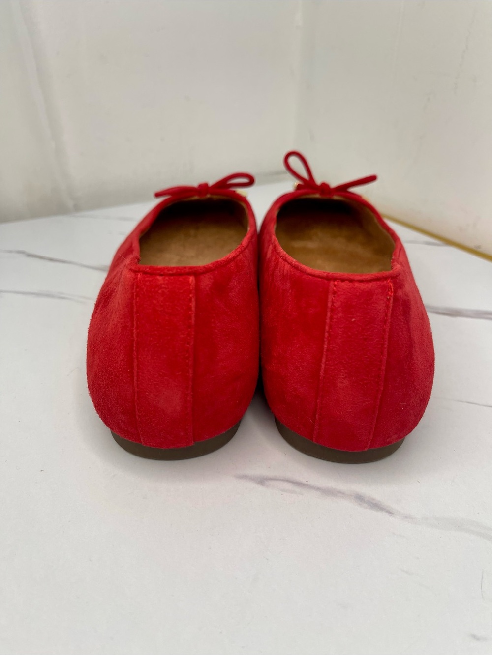 Vionic Klara Red Suede Square Toe Ballet Flats Bow Gold Hardware 10 Wide - Picture 5 of 10